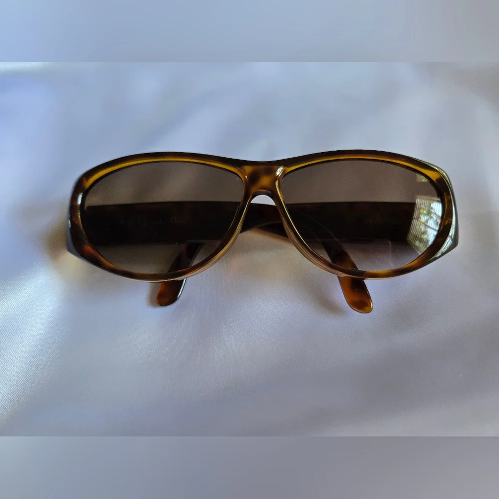 Christian Dior 2021A 11 Brown Tortoise Sunglasses - Picture 2 of 12